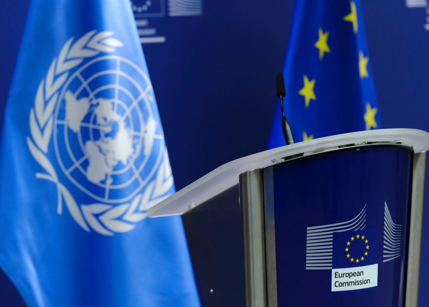 Shutterstock 2439959393